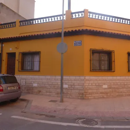 Semesterbostad Vacaciones Tierra Y Mar Casa En El Centro Con Patio Y Terraza *