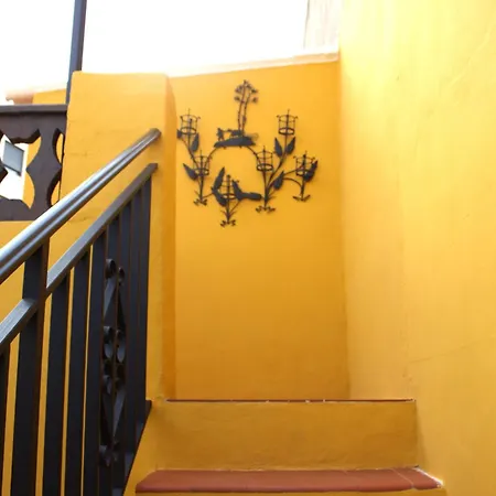 Semesterbostad Vacaciones Tierra Y Mar Casa En El Centro Con Patio Y Terraza