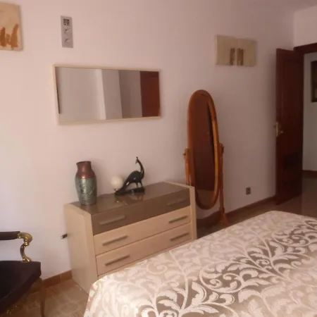 Agradable Casa Con Patio Y Terraza En El Centro إل كامبيلو