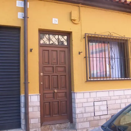 Agradable Casa Con Patio Y Terraza En El Centro *
