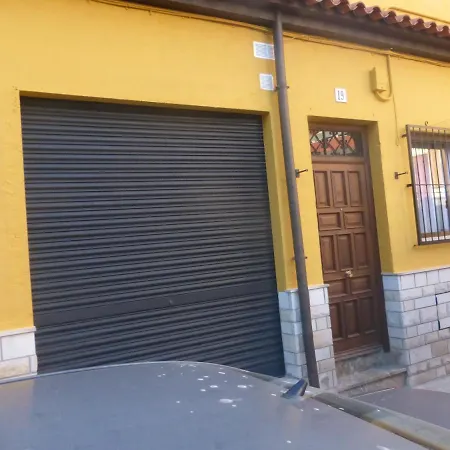 Agradable Casa Con Patio Y Terraza En El Centro * إل كامبيلو