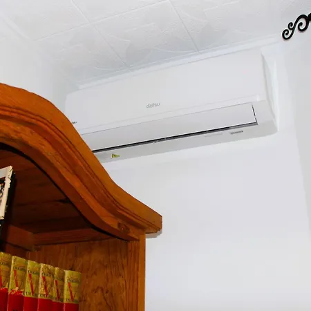 Agradable Casa Con Patio Y Terraza En El Centro * إل كامبيلو