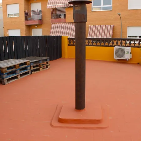 Agradable Casa Con Patio Y Terraza En El Centro *